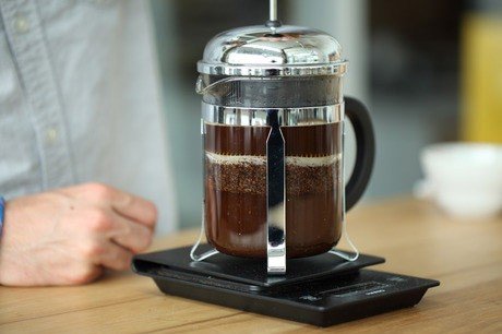 Procedures for creating espresso in a French press: Water Temperature and Brewing Time