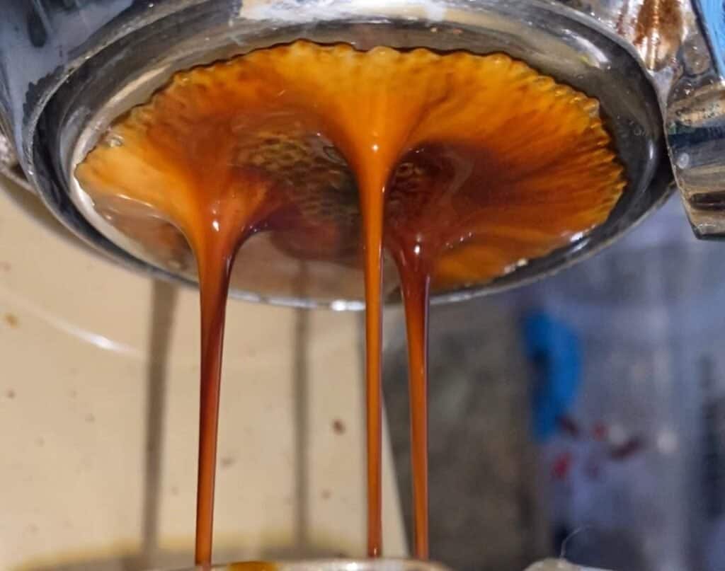 How to Create a Full-Bodied Dark Roast Espresso: Pressure Profiling