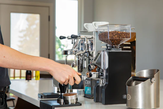 All-inclusive espresso machine with grinder
