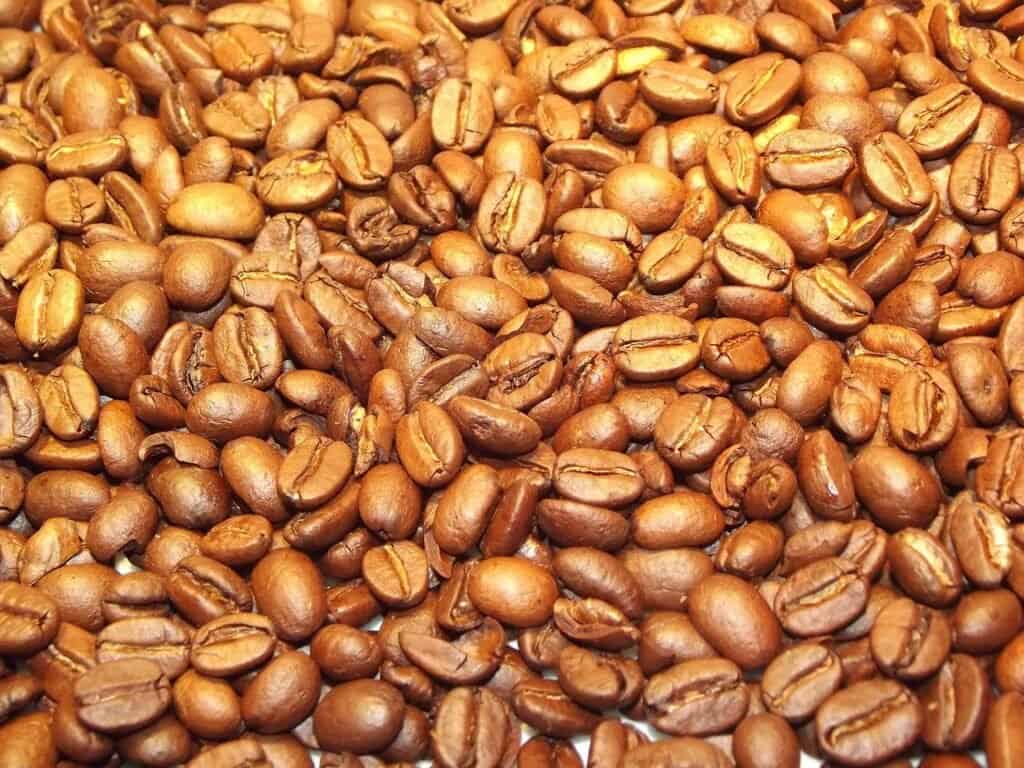 Steps to Prepare a Strong, Dark Roast Espresso: Selecting bean types
