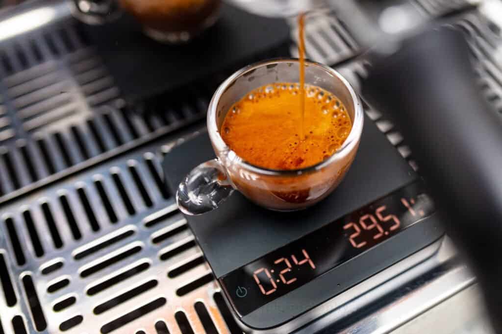 Making an exquisite espresso shot: Pulling the perfect shot
