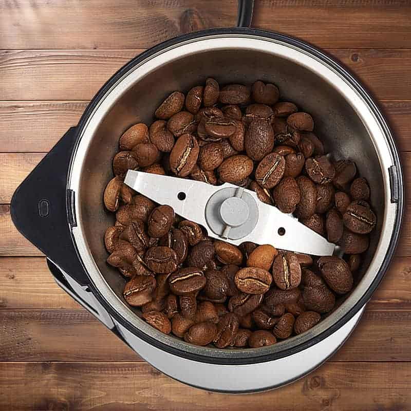 Comparing blade and burr grinders for superior coffee brewing.
