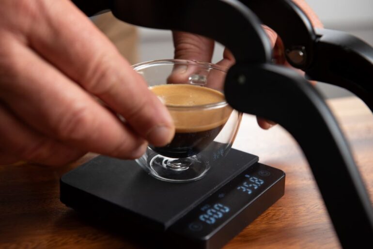 Features of the Flair Go Lever Espresso Maker