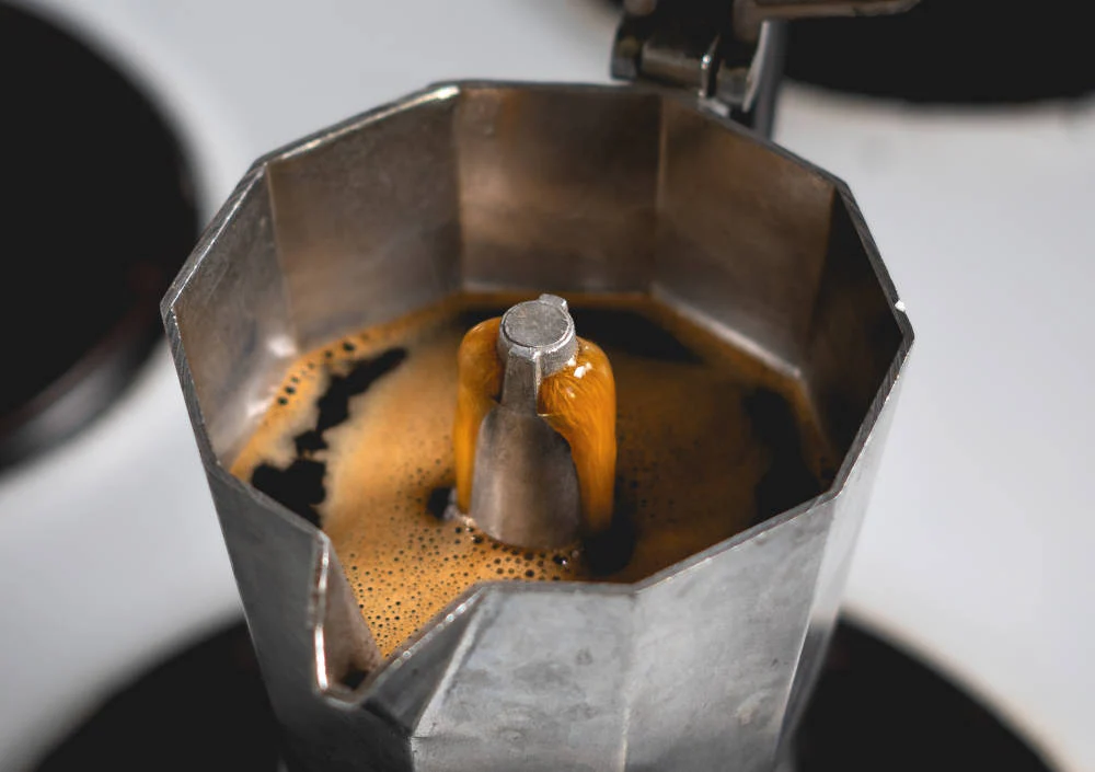 How to Use a Moka Pot: Step-by-Step Brewing Process